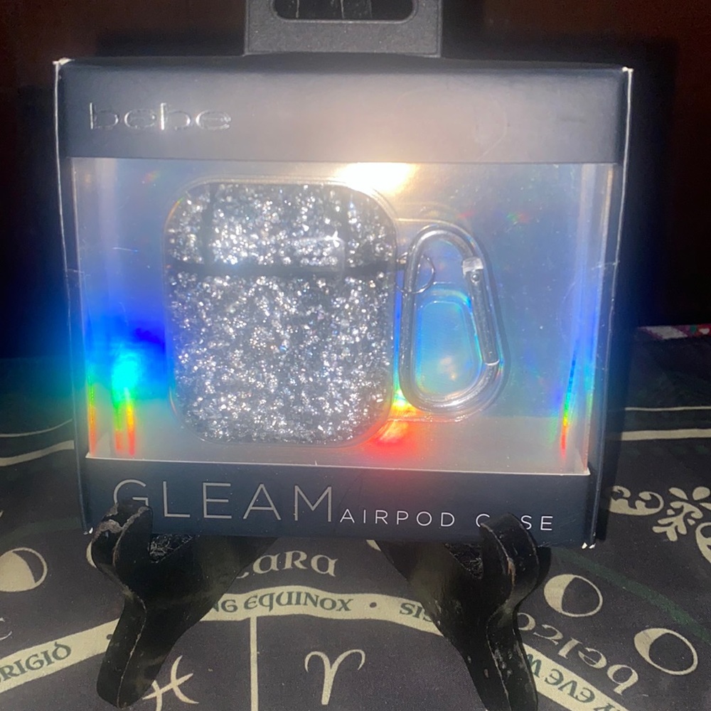 bebe GLEAM AirPod Case